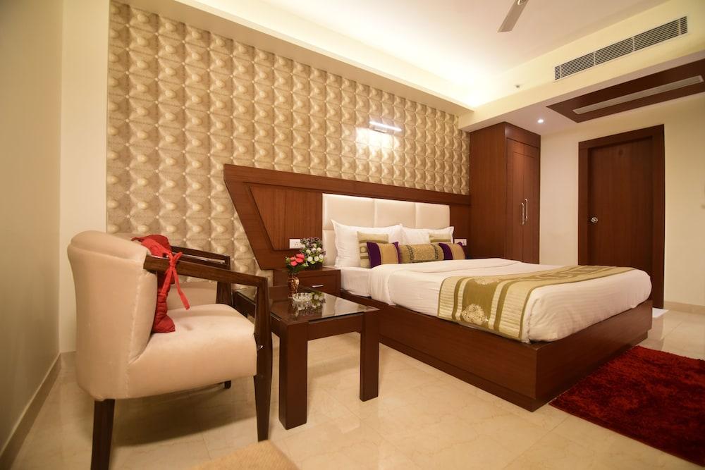 Hotel Varanasi Inn Экстерьер фото