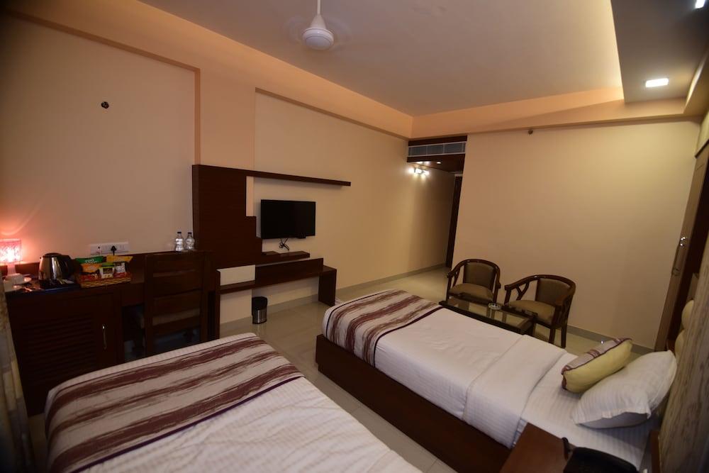 Hotel Varanasi Inn Экстерьер фото