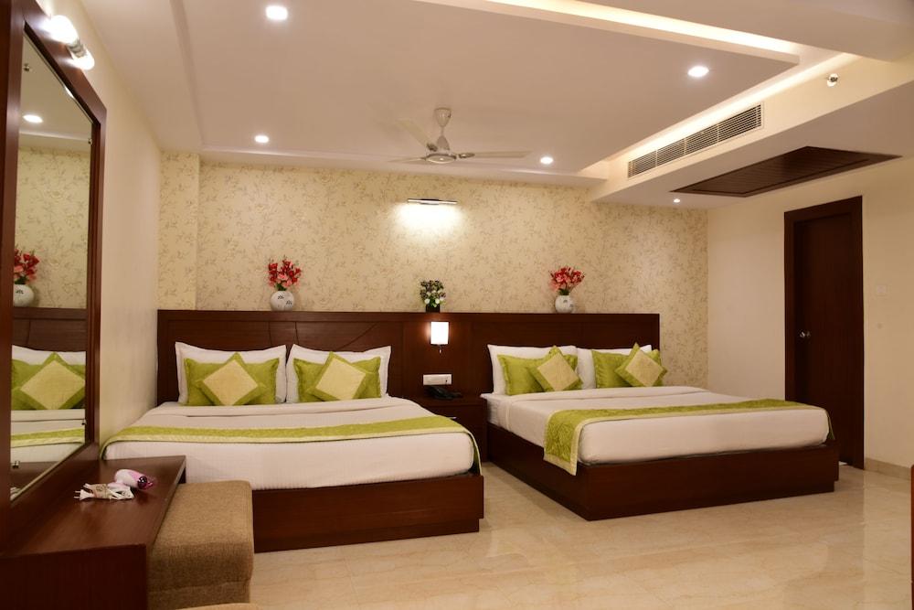 Hotel Varanasi Inn Экстерьер фото