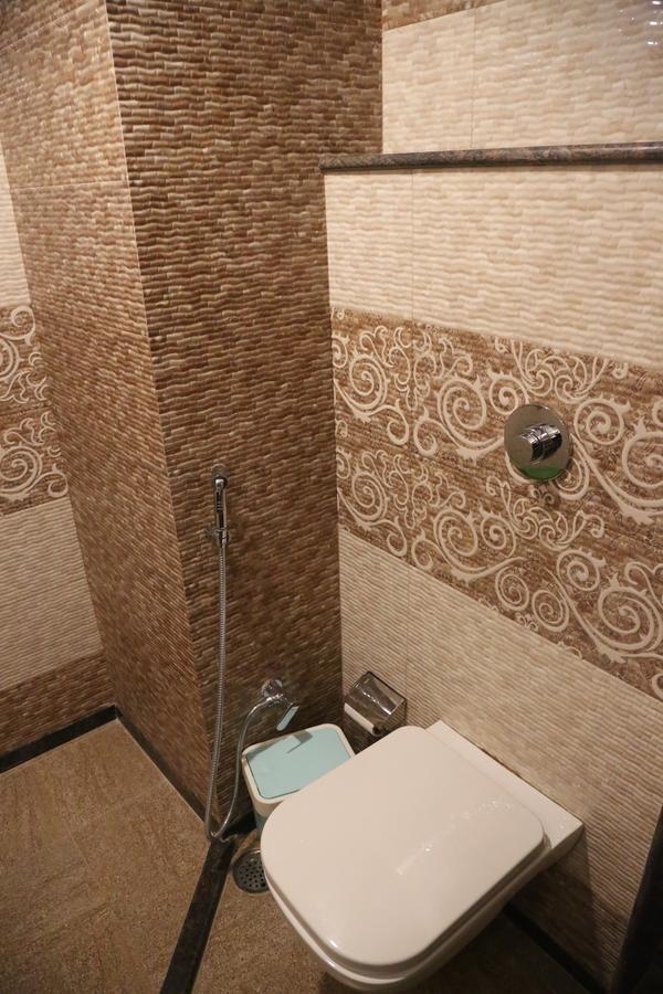 Hotel Varanasi Inn Экстерьер фото