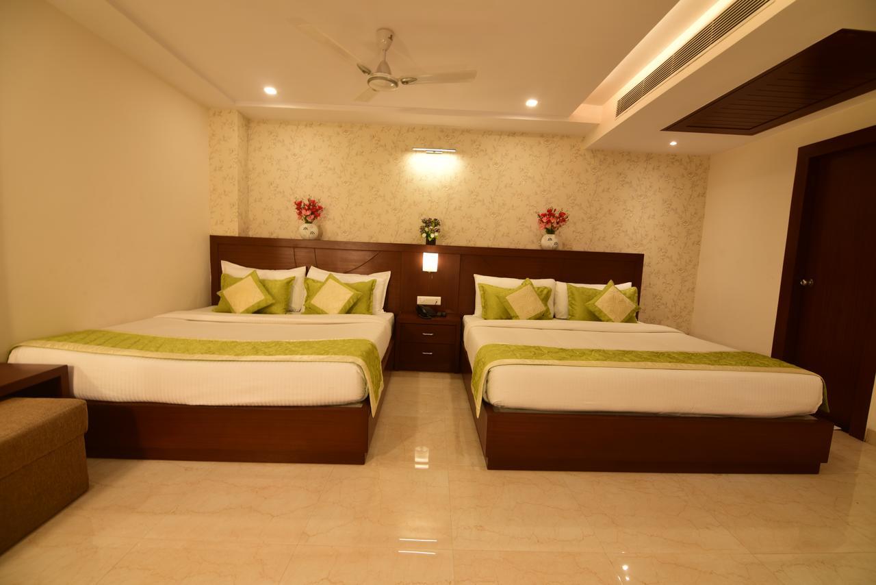Hotel Varanasi Inn Экстерьер фото