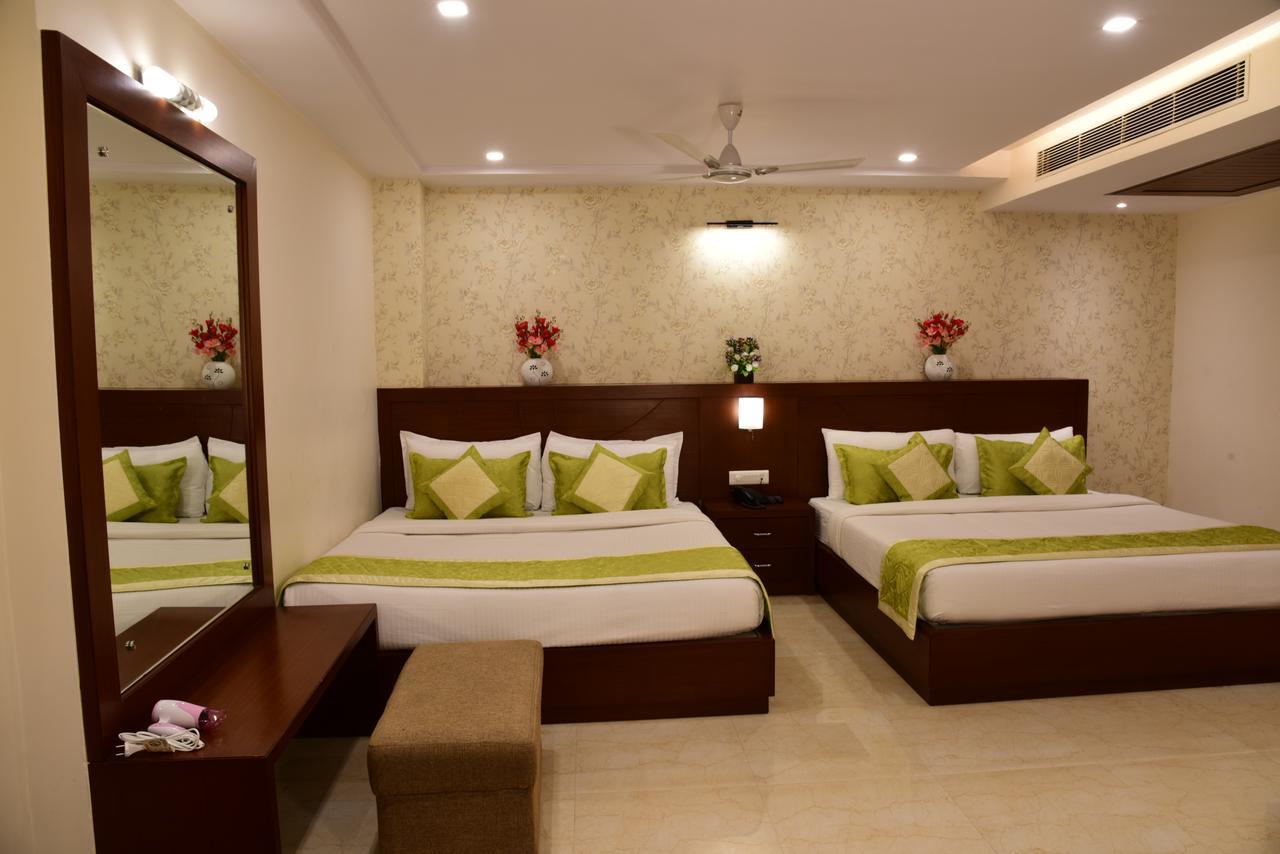 Hotel Varanasi Inn Экстерьер фото