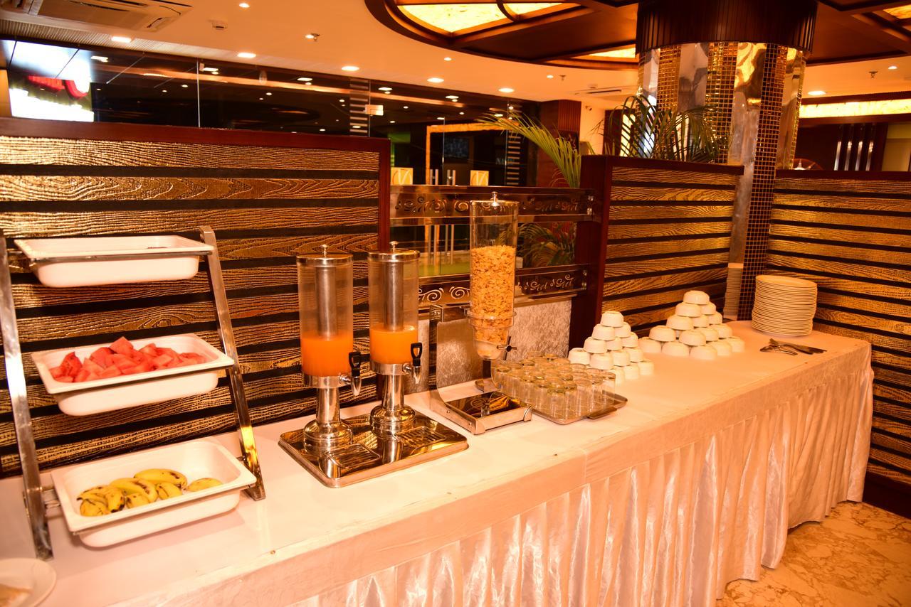 Hotel Varanasi Inn Экстерьер фото