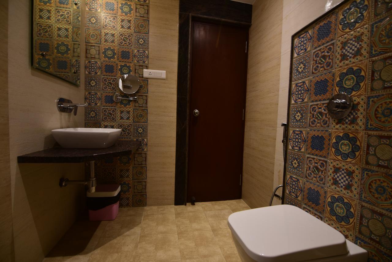 Hotel Varanasi Inn Экстерьер фото