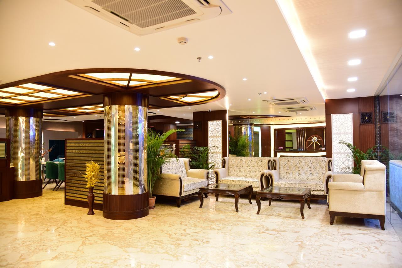 Hotel Varanasi Inn Экстерьер фото